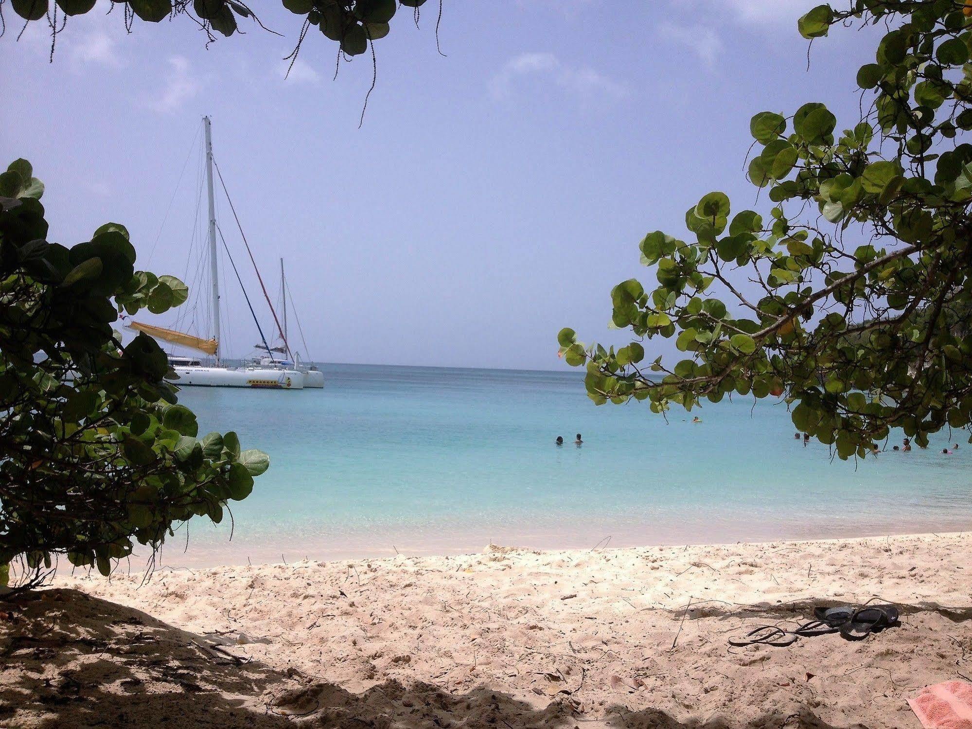 Ti.Maanga Vue Mer Pieds Dans L'Eau Saint-Francois  Buitenkant foto